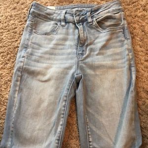 High-wasted Jeggings.